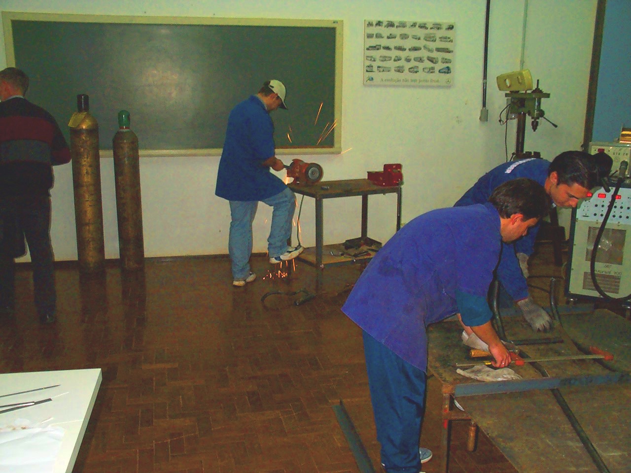 Imagem 11 de 24  -  229 kB